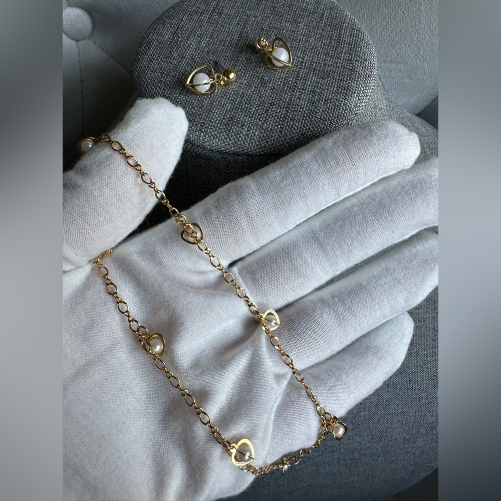 New Avon Gold and White Heart Jewelry Set - Picture 4 of 7